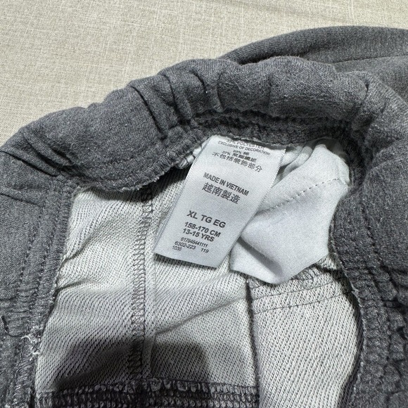 Levis Youth Gray Sweatshorts shorts - XL - Picture 3 of 9